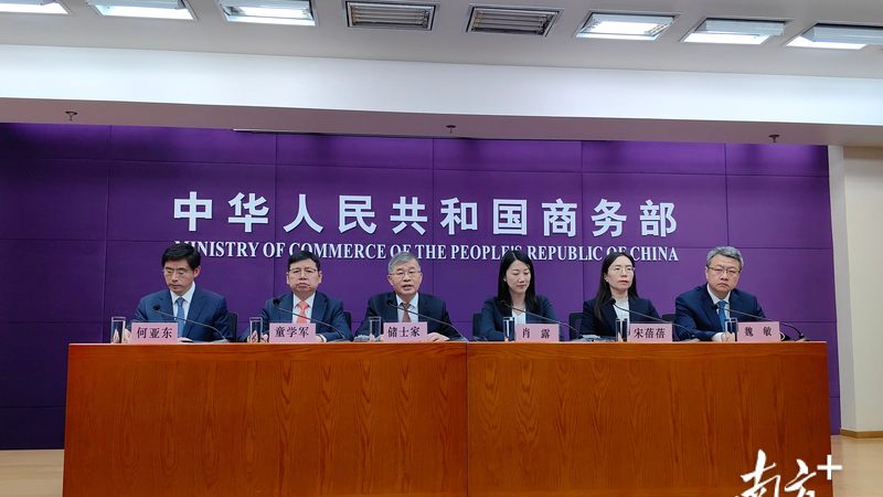 代理记账的收费标准通常由以下几个方面构成：